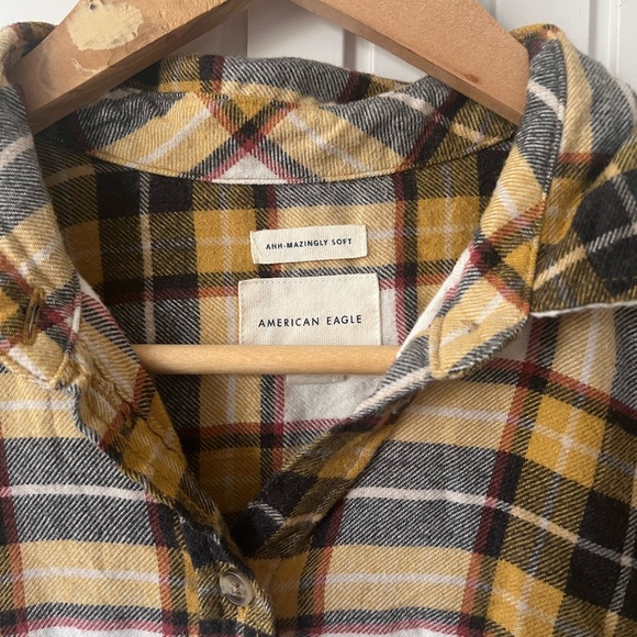 American Eagle boyfriend fit flannel - Picture 2 of 3